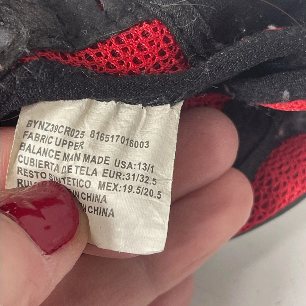 Kids Aqua Trek Water Shoes - Black and Red size 13/1